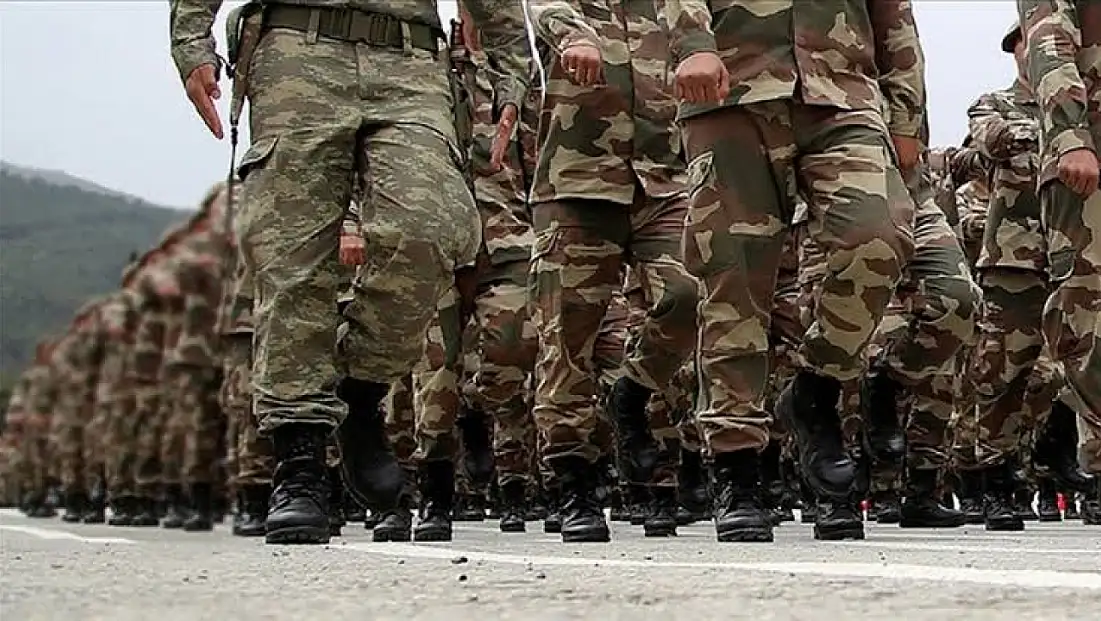 Bedelli askerlikte 28 gün kalkıyor mu? Açıklama geldi