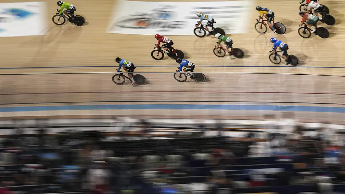 Dünya'nın gözü Konya'da! 2026 UEC Pist Bisikleti Avrupa Şampiyonası başladı