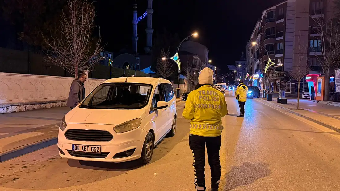 Konya'da Trafik Denetimi: Aranan Araç Trafikten Men Edildi!