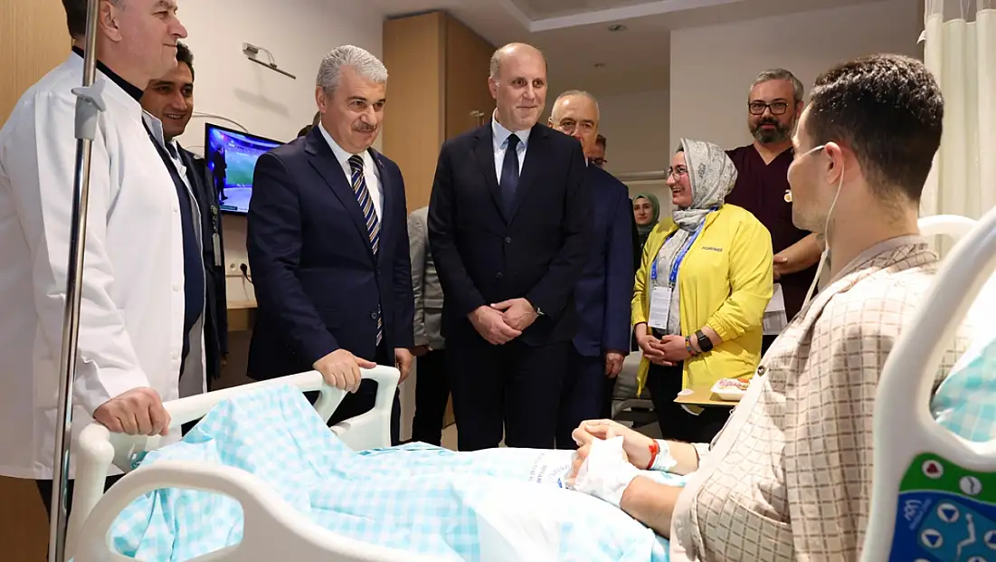 Konya Valisi Akın, bisiklet şampiyonasında kaza geçiren Portekizli sporcuyu ziyaret etti