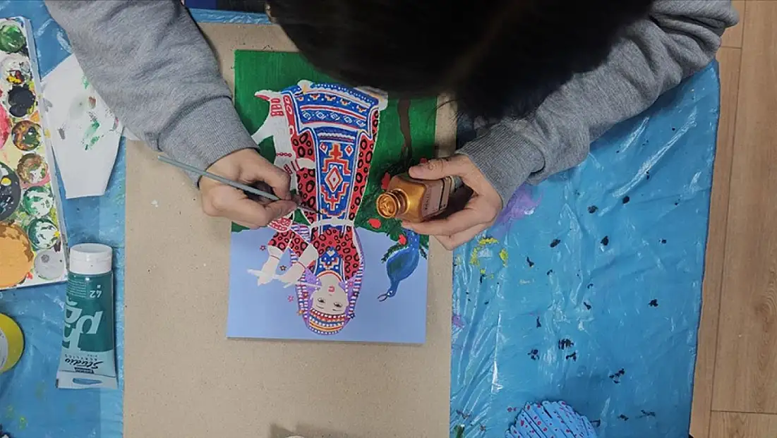 Üstün Yetenekli Öğrenciler Atıkları Sanata Dönüştürüyor