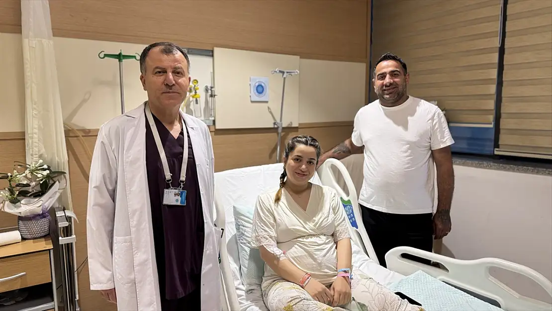 Konya'da 30 yıl arayla çifte sürpriz: İkiz doğdu, ikiz doğurdu, doktoru yine aynıydı!