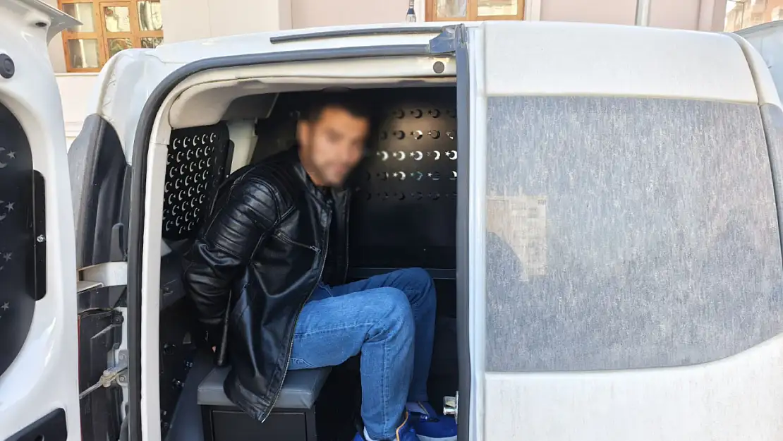 Konya'da 4 evi soyan hırsızı o detay yaktı!