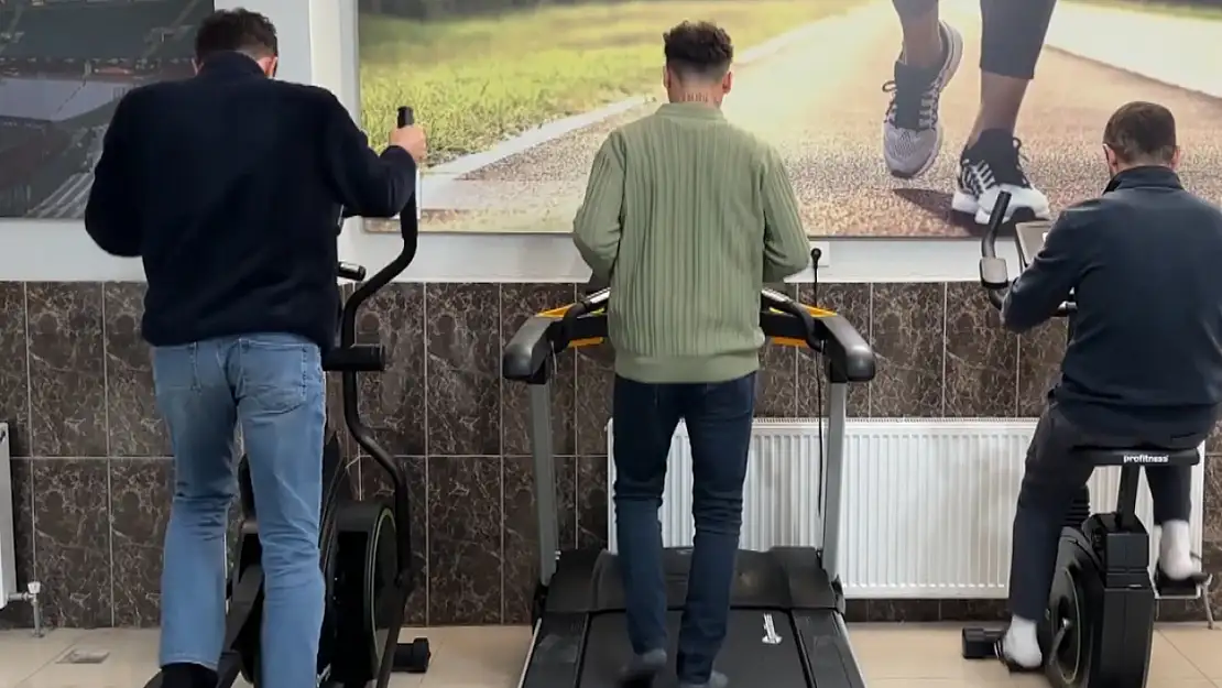 Konya'da iki arkadaş uyuşturucudan kurtulup gönüllü rehber oldular