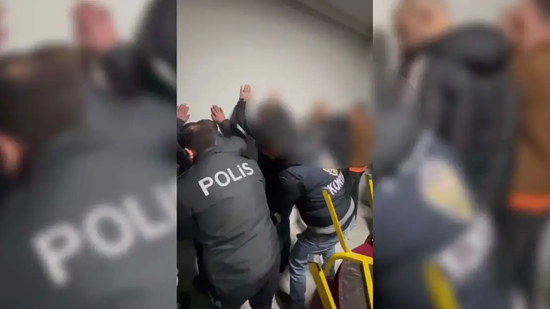 Konya'da kumar masasına 905 bin liralık balyoz! 78 kişi suçüstü yakalandı