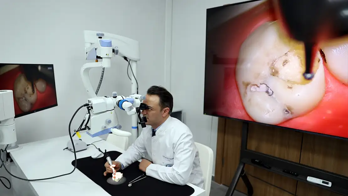 NEÜ'de mikroskop destekli tedavi: Dişlerin ömrü uzuyor!