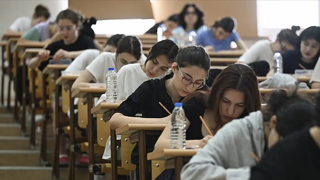 Sınavın kaderini değiştirecek kritik saatlere girildi! Konya'da uzmanı o hatalara karşı uyardı!