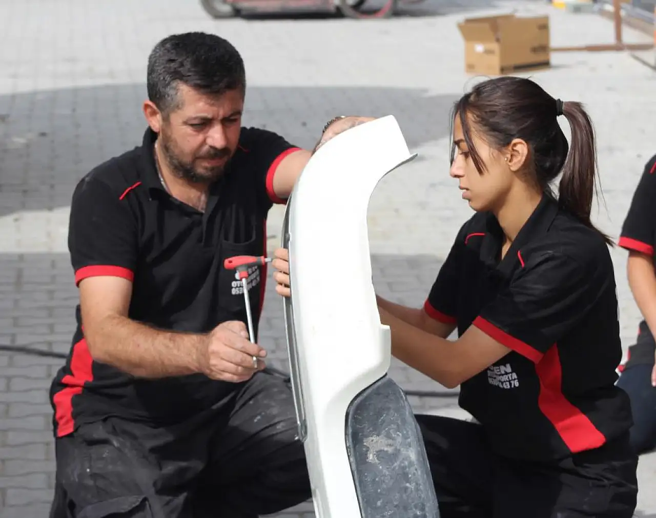 Konya'da 17 yaşındaki genç kız sanayide ezber bozuyor!