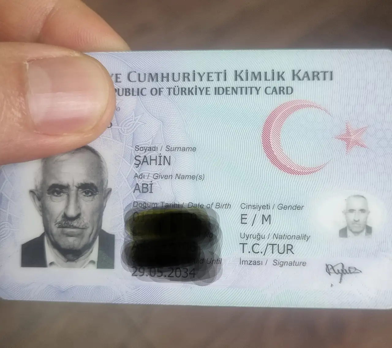 Sülalenin tek 'Abi'si o! Konya kökenli muhtarın ismi herkesi şaşırtıyor!
