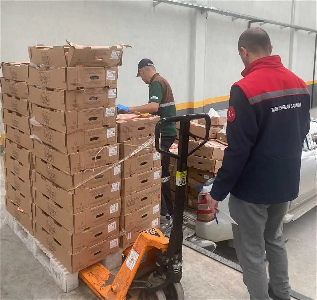 Konya'da skandal: 7 ton tarihi geçmiş tavuk eti ele geçirildi!