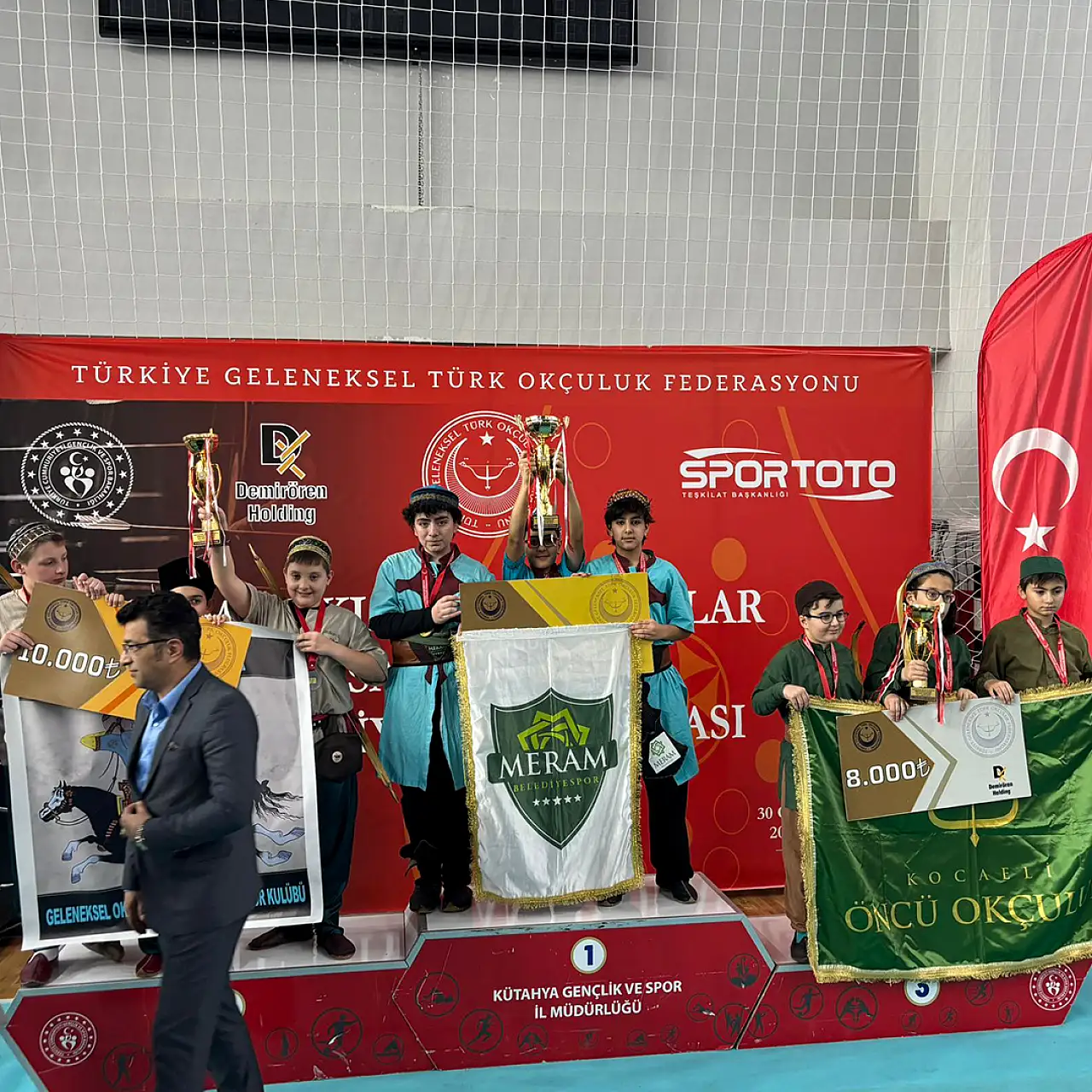 Meram Belediyespor'dan 2 büyük şampiyonluk!