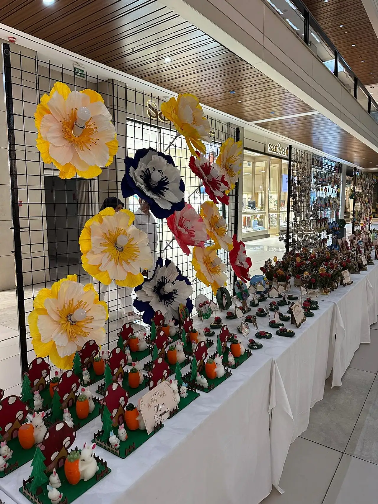 Konya'da minik ellerden dev sanat sergisi
