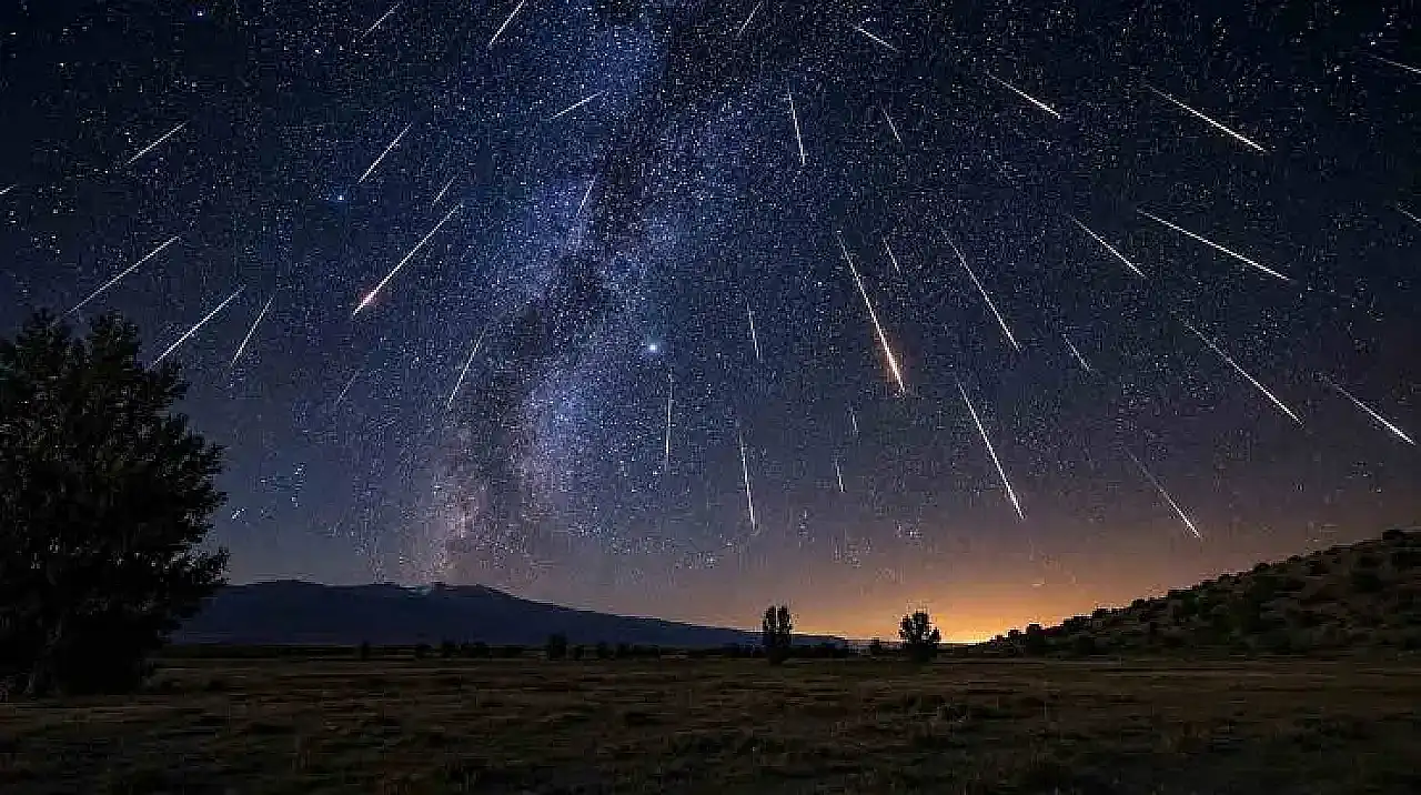 Gökyüzü meraklılarına müjde: Draconid meteor yağmuru başlıyor! Ne zaman ve nasıl izlenir?
