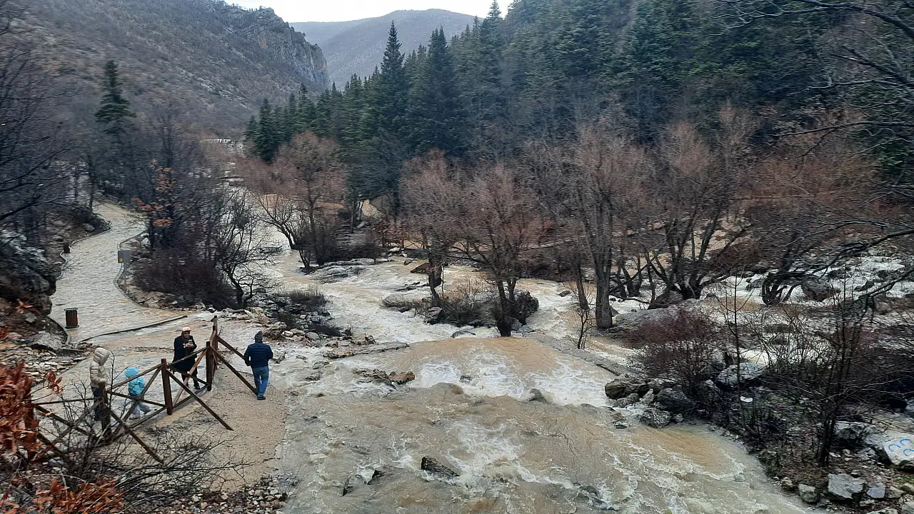 Konya'da kuraklık yerini coşkuya bıraktı: Aygırdibi'nde su seviyesi yükseldi!
