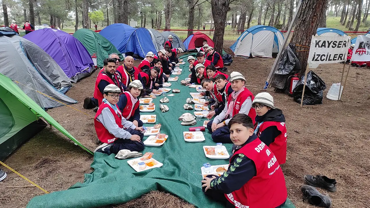 111 yıl sonra aynı yolda, aynı ruhla! Meramlı İzciler vatan nöbetinde