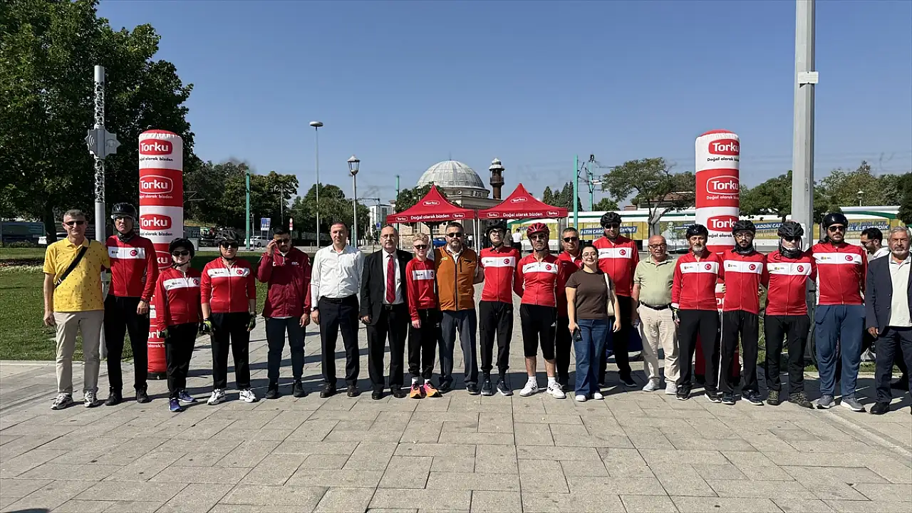 Gönül gözüyle 259 kilometre: Konya'dan Ankara'ya şehitler için yola çıktılar!