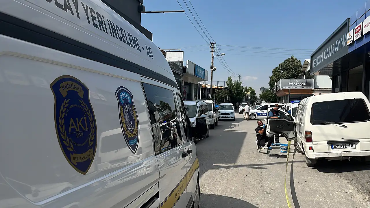Konya'da film gibi soygun! 1 milyonluk çantayı saniyeler içinde çaldılar