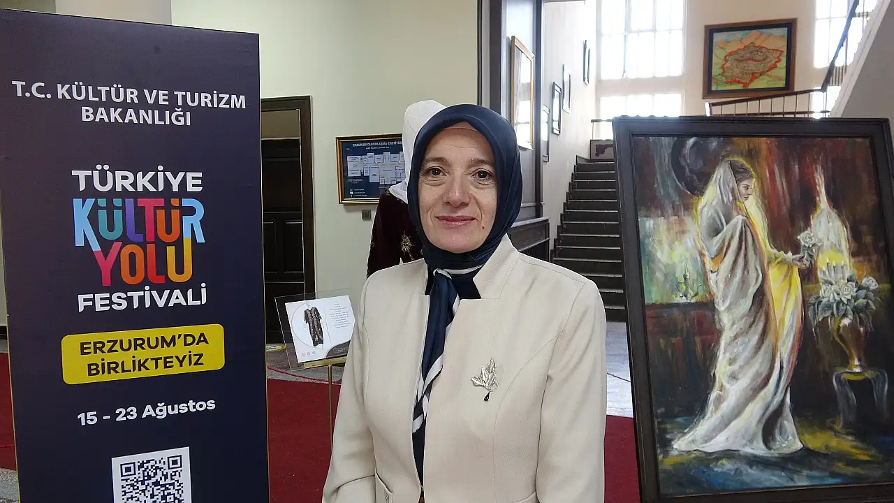Kadın zarafetinin asırlık hikâyesi kıyafet ve motiflerle yeniden yorumlandı