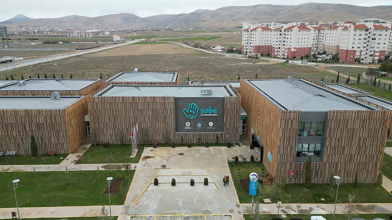 SOBE Vakfı yeni eğitim yılına 356 öğrenciyle başladı: 750 çocuk sıra bekliyor!