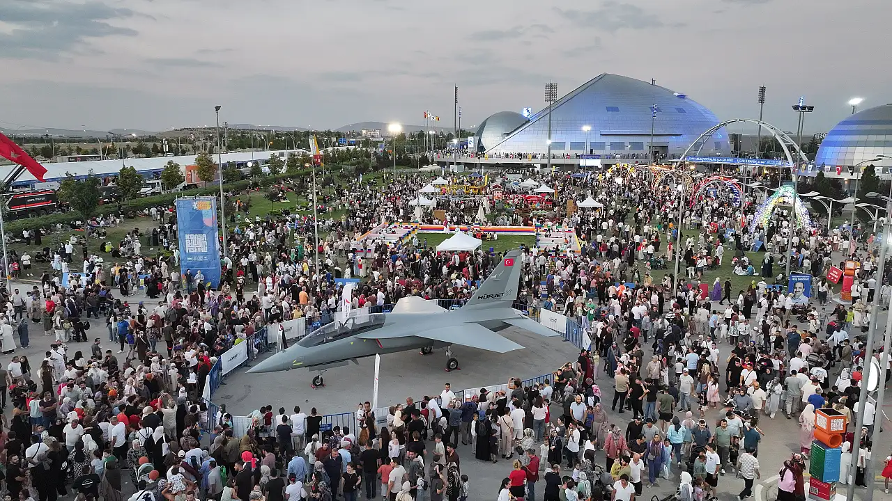 Konya'daki festivale yüz binler katıldı! Başkan Altay teşekkür etti