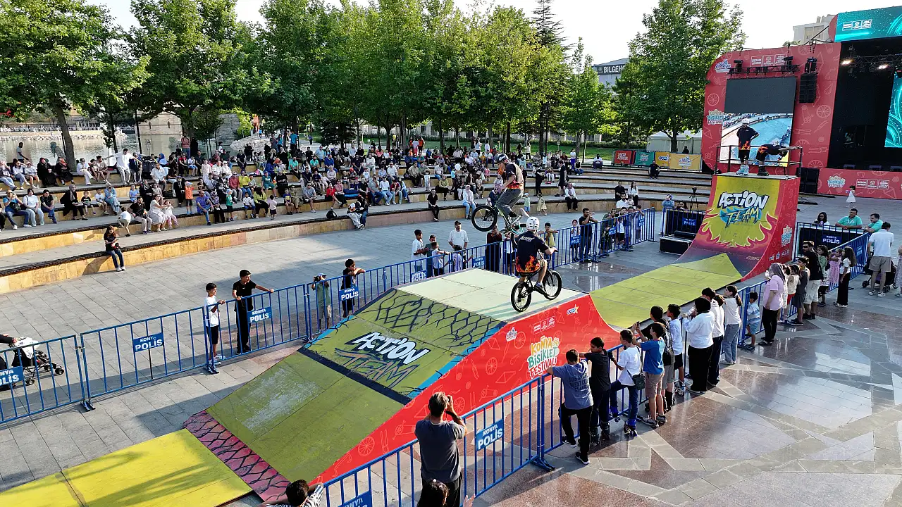 Konya'da pedallar festival için döndü! Coşku doruğa ulaştı