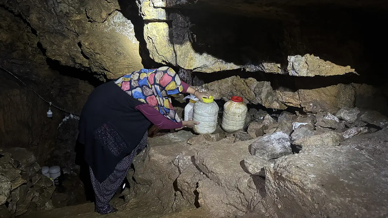 Konya'da yeraltında doğal buzdolabı! Bu mağaradan lezzet çıkıyor