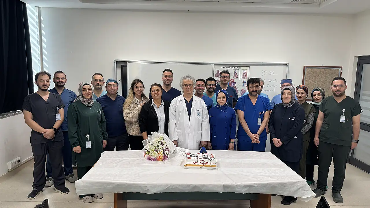 Konya'da 30 yıl boyunca şifa dağıttı! Sokakta gören yanına geliyor