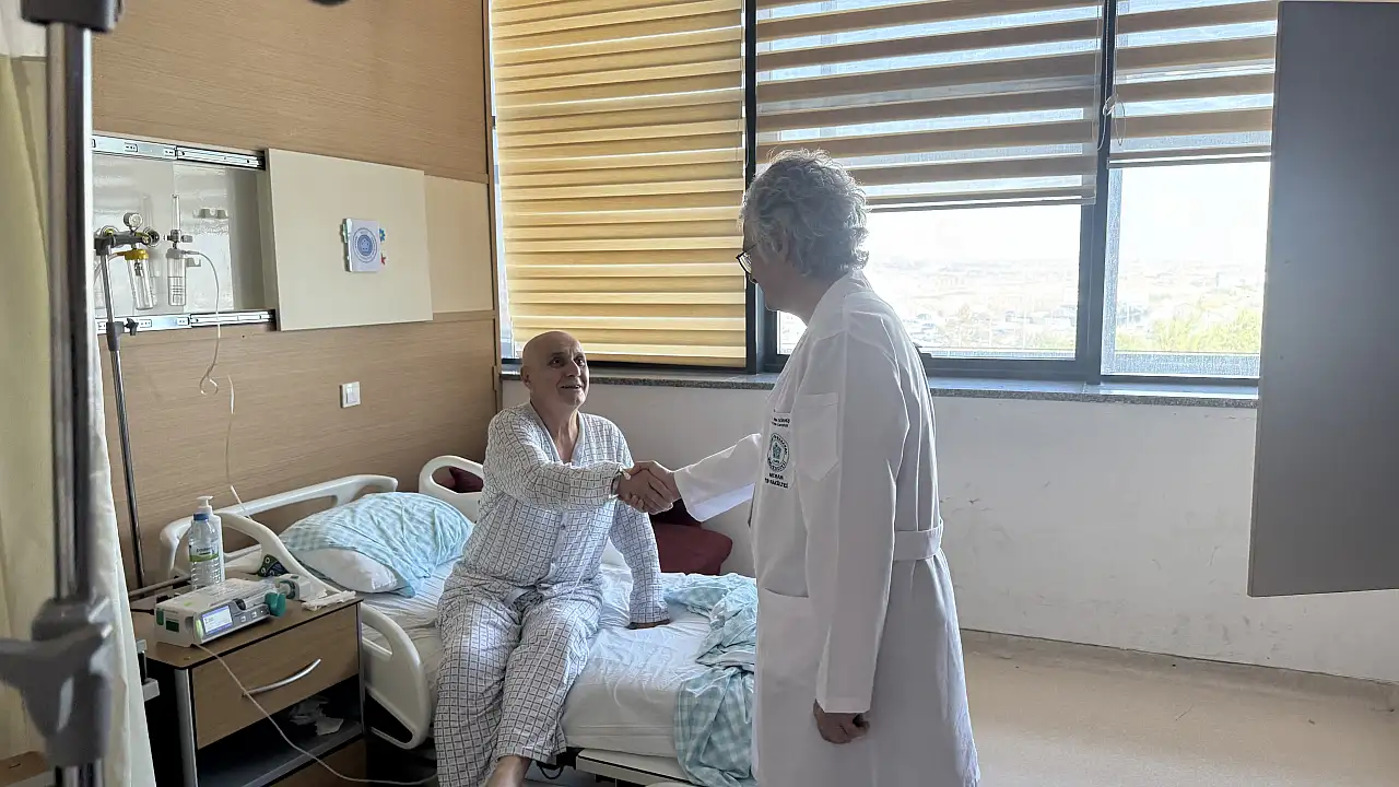 Konya'da 30 yıl boyunca şifa dağıttı! Sokakta gören yanına geliyor