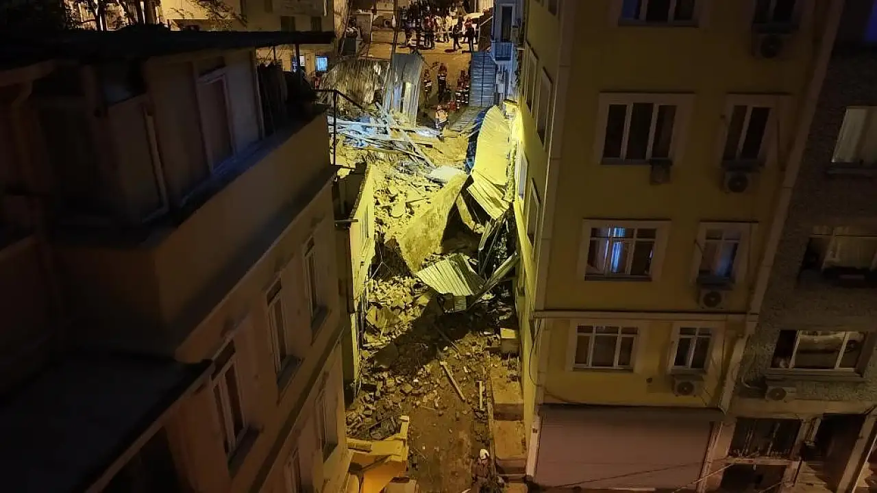 Gece saatlerinde korku dolu anlar: 5 katlı bina çöktü!