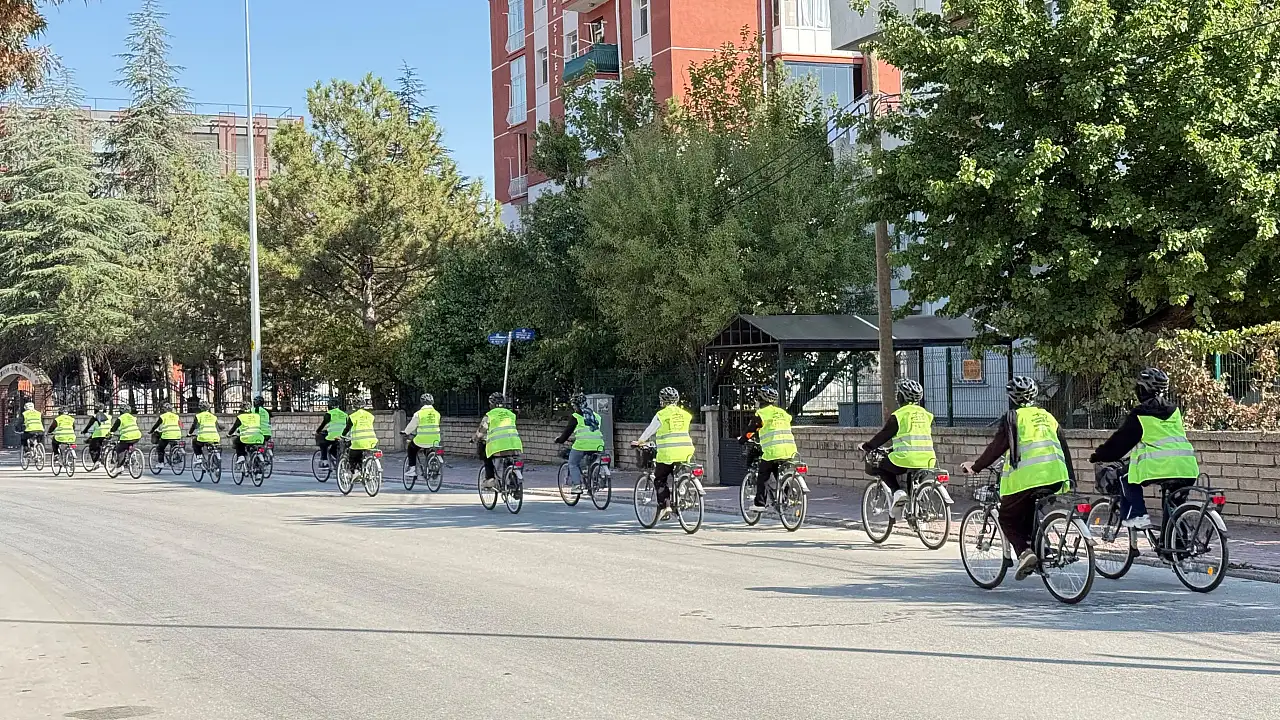 Konya'da bisikletli eğitim dönemi! Öğrenciler yollara düştü