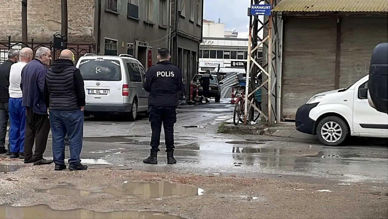 Konya'da sokakta tehlikeli anlar! Doğalgaz borusu patladı