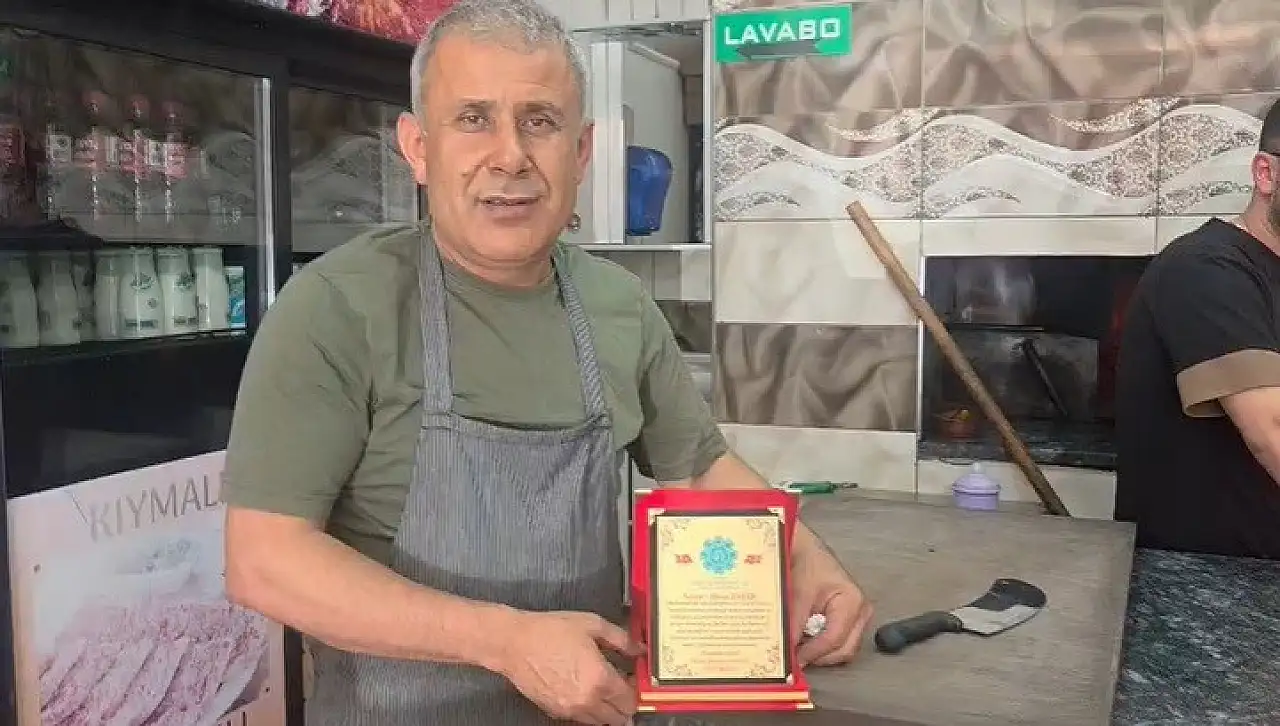 Yer Konya: Yemek yerken boğuluyordu, esnaf saniyeler içinde böyle kurtardı