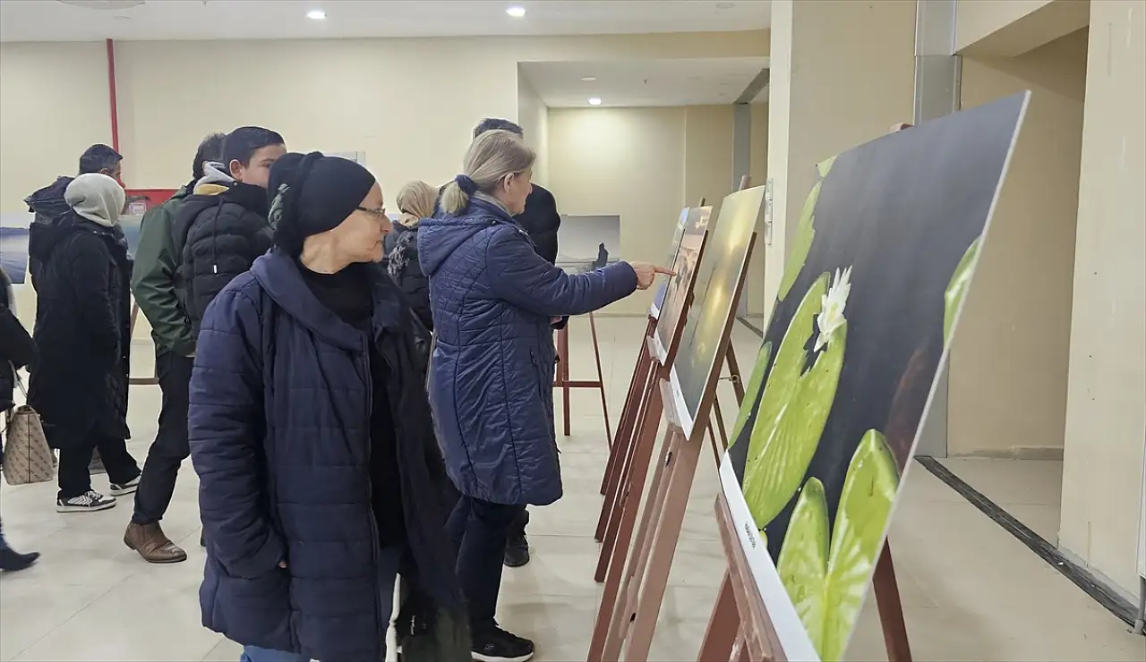 Beyşehir'de fotoğraf gösterisi ve sergi açılışı düzenlendi