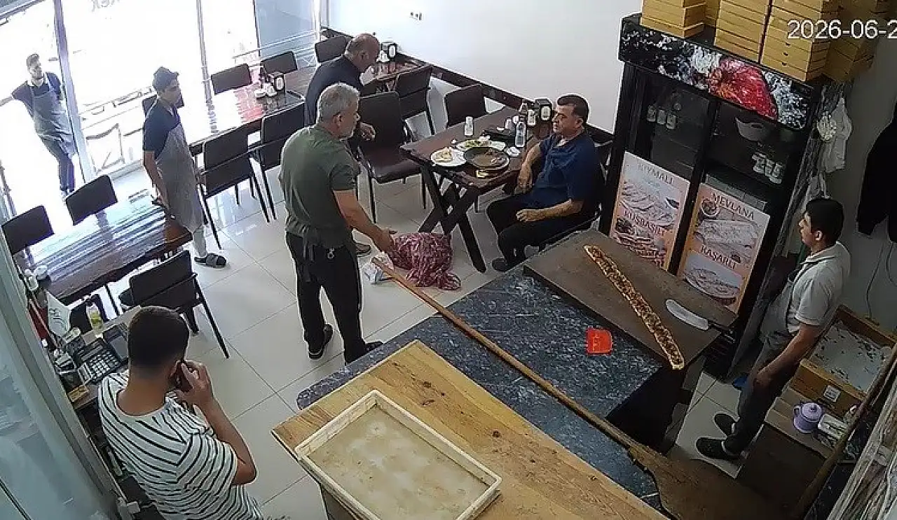 Yer Konya: Yemek yerken boğuluyordu, esnaf saniyeler içinde böyle kurtardı