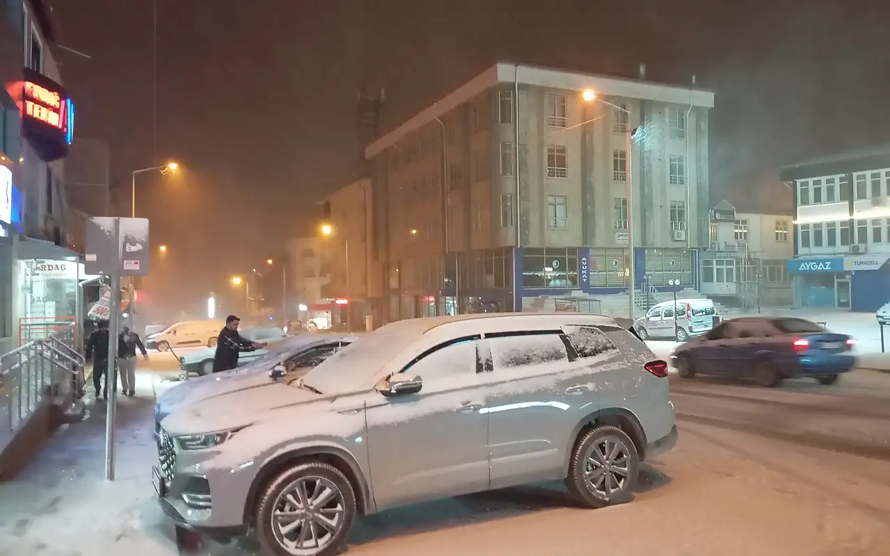 Konya kara kavuştu!