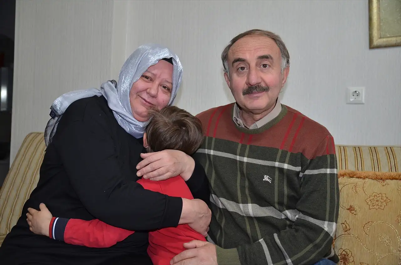 Konya'da Akbay çifti acı hatıraları sevgiyle siliyor!