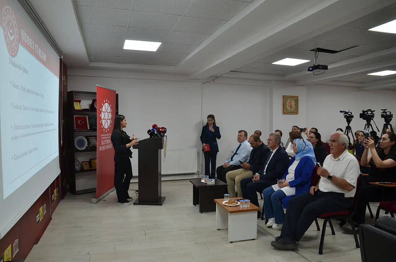 Konya'da anlamlı seminer! Kadına yönelik şiddete dikkat çekildi