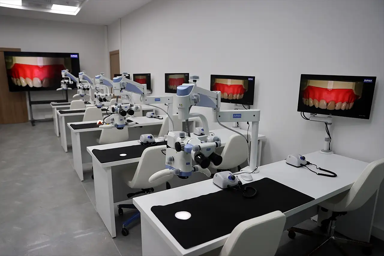 NEÜ Diş Hekimliği Fakültesi'nde 3 yeni birim hizmete açıldı