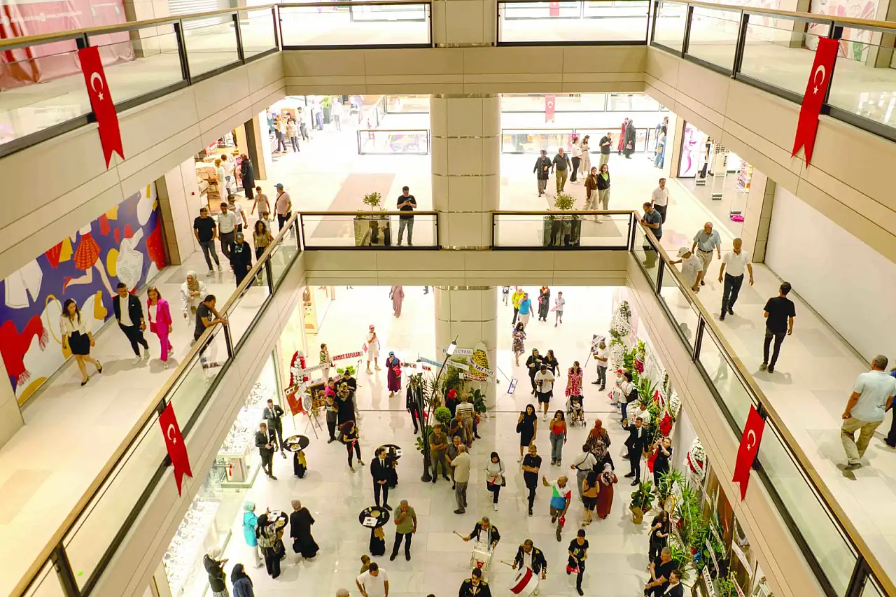 AVM devri resmen bitiyor! Kiralara ve maliyete teslim oldular!