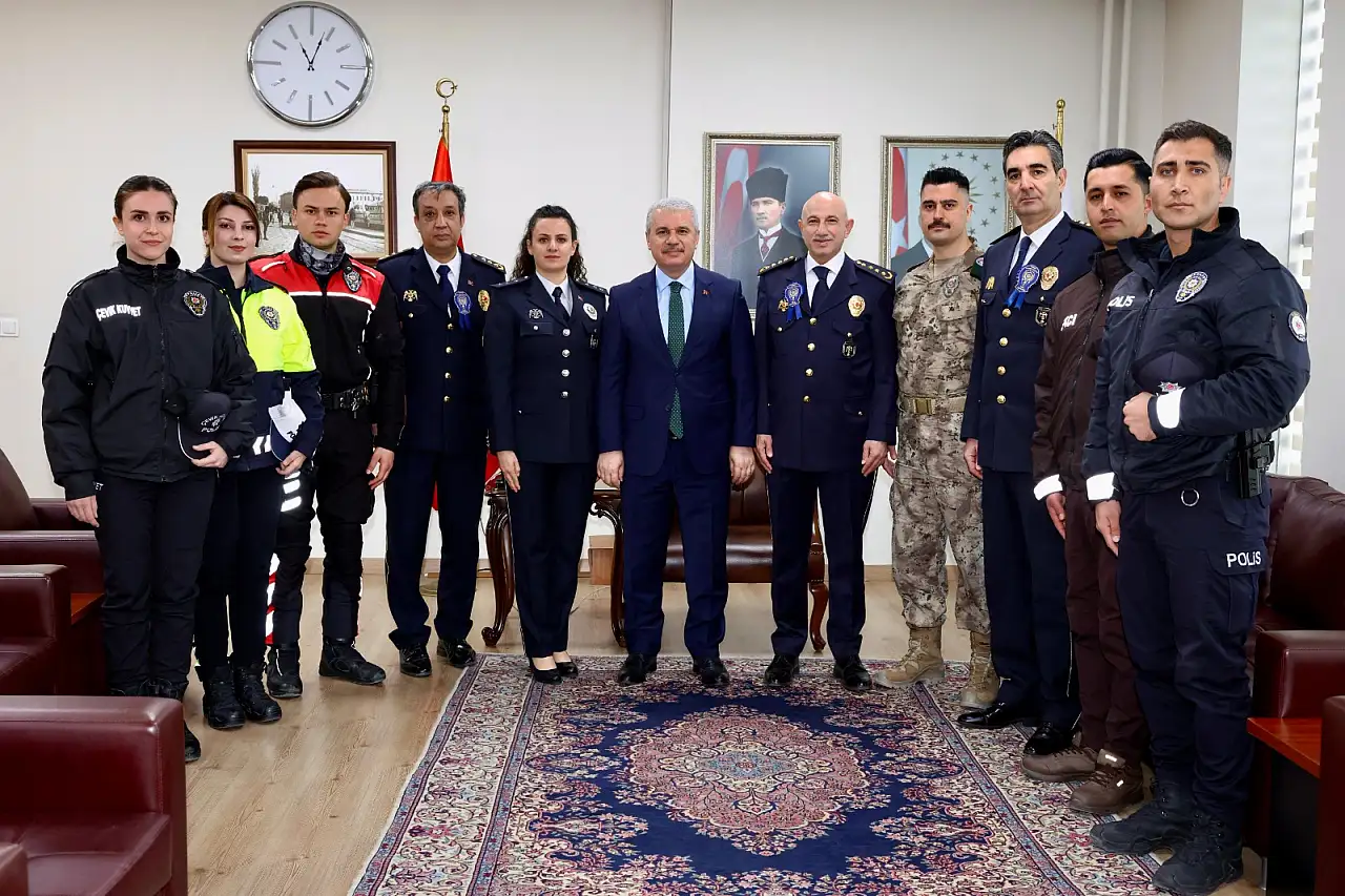 Türk Polis Teşkilatı 181'inci kuruluş yıl dönümünü kutluyor