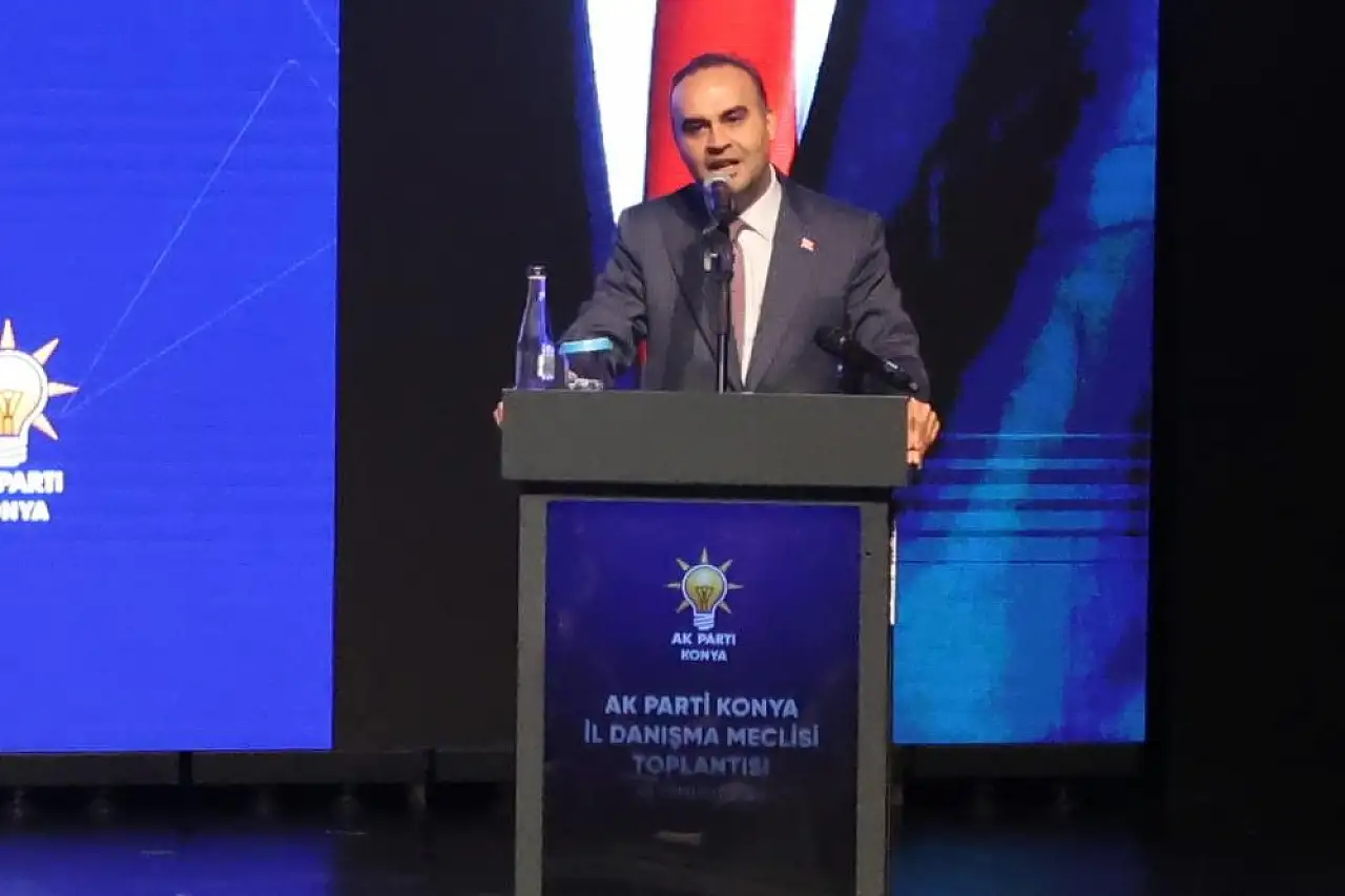 Bakan Kacır Konya'da açıkladı: Ay yıldızlı bayrağımız uzay aracımızla Ay'a erişecek!