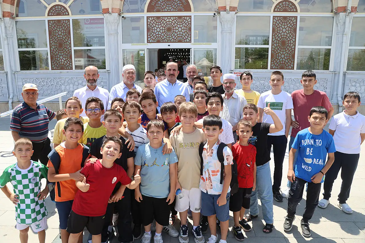 Başkan Altay, Konya'da Kur'an Kursu öğrencileriyle buluştu