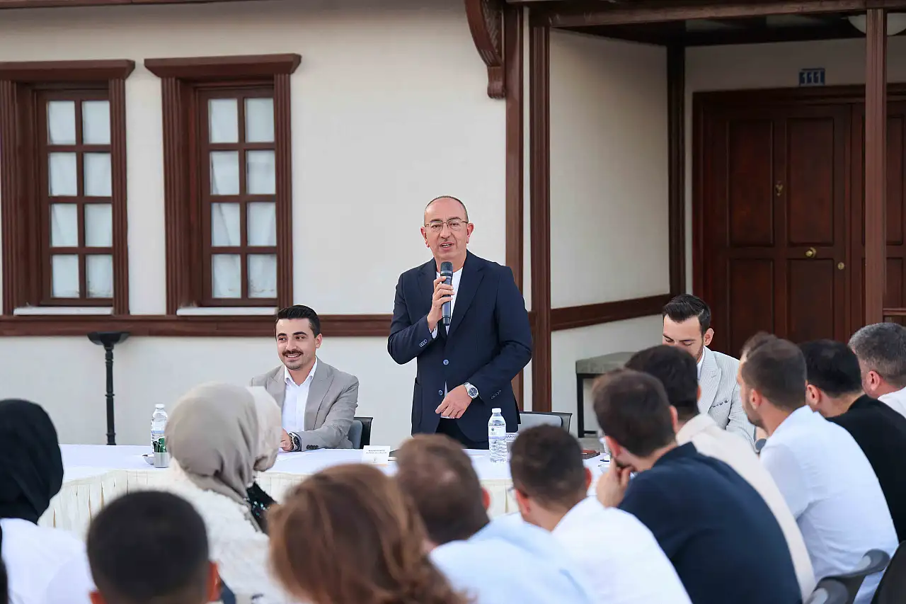 Başkan Kavuş gençlerle Müze Meram'da buluştu!