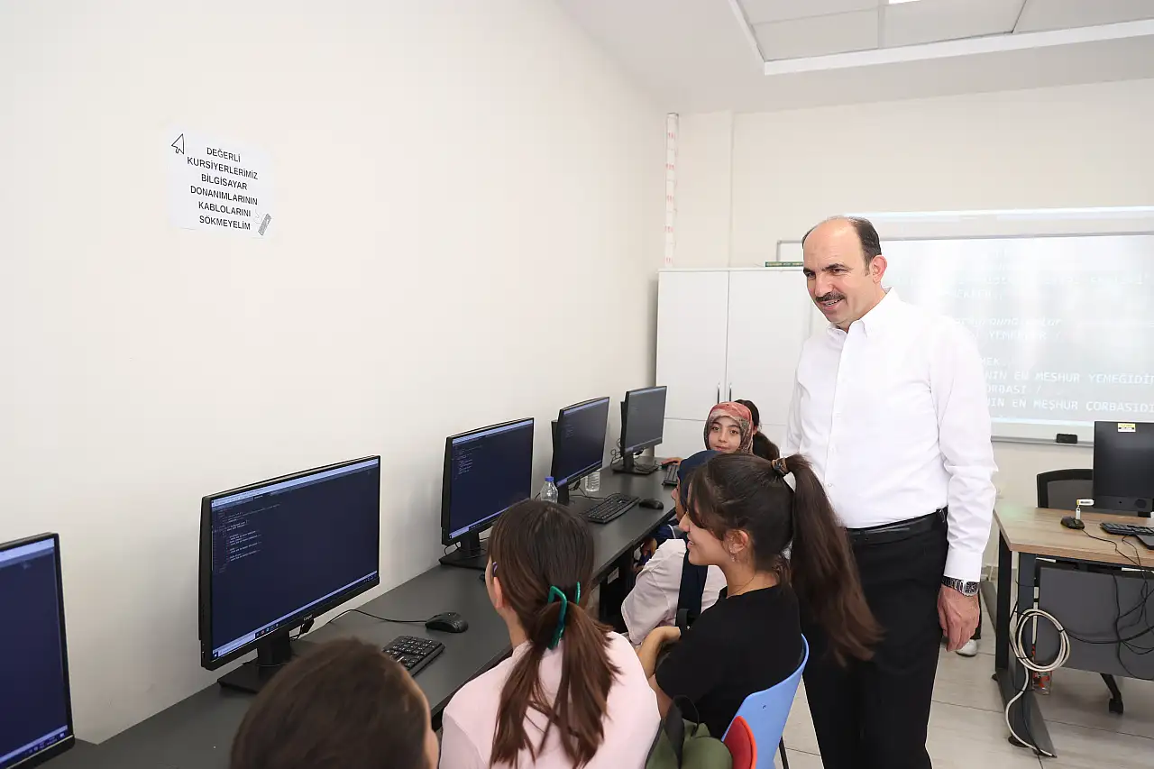 Konya'da yaz tatili KOMEK ve Bilgehane ile dolu dolu geçiyor