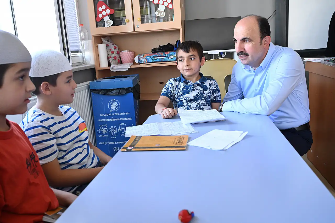 Başkan Altay, Kur'an Kursu'nda öğrencilerle buluştu