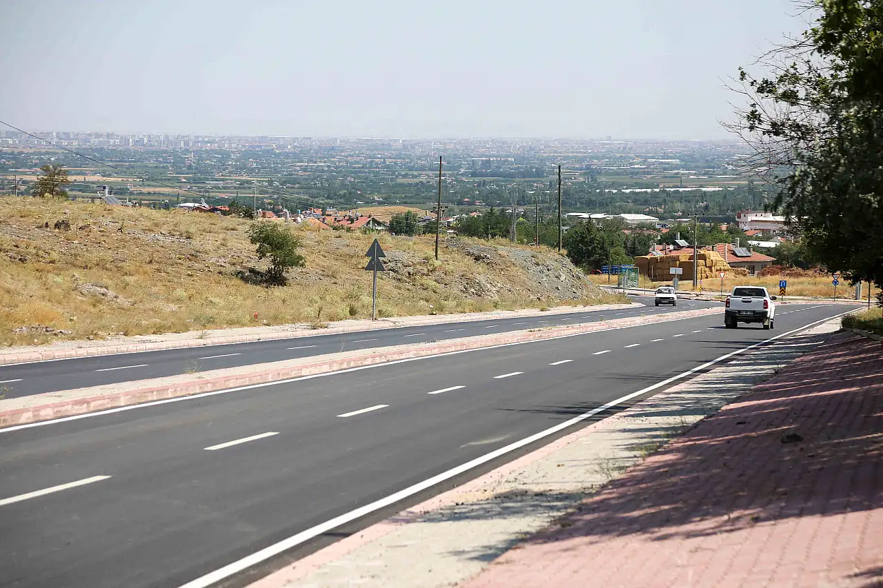 Meram'da ulaşım standardı yükseldi! Çayırbağı Caddesi yenilendi