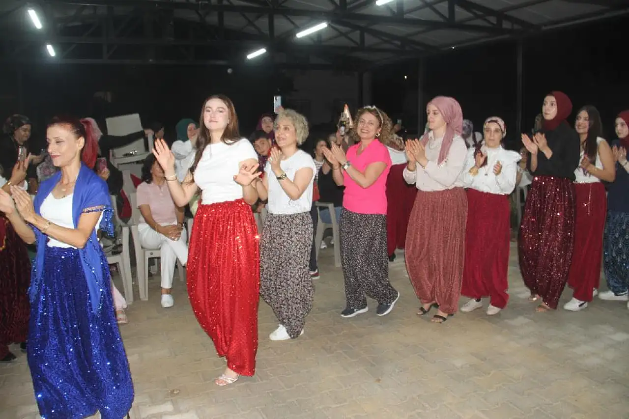 Konya'da unutulmaz Şalvar Gecesi! Doyasıya eğlendiler