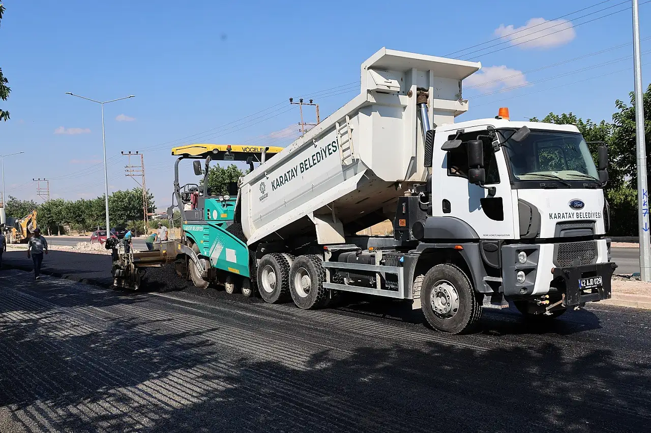 Karatay'da asfalt mesaisi sürüyor: O cadde baştan sona yenileniyor!