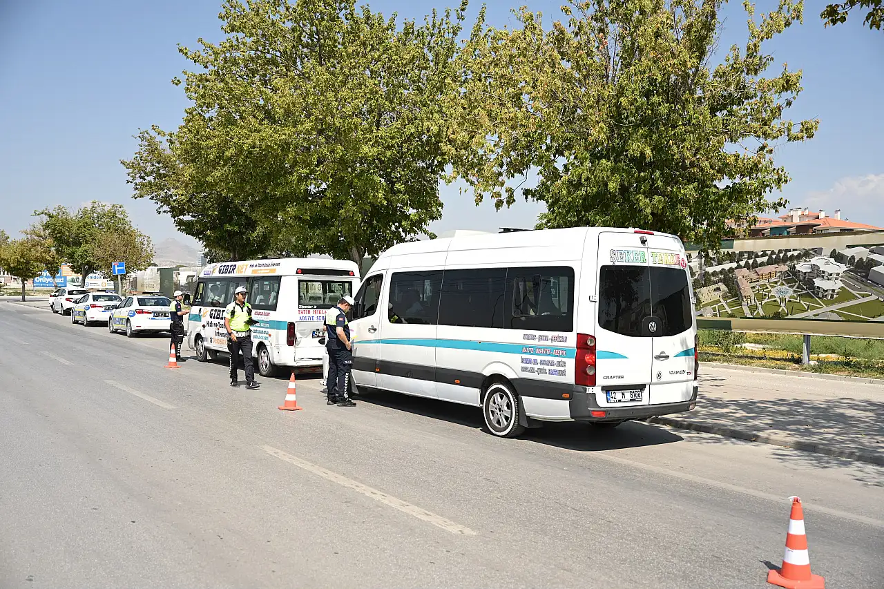 Konya'da toplu taşımada sıkı denetim! Ekipler tek tek kontrol ediyor