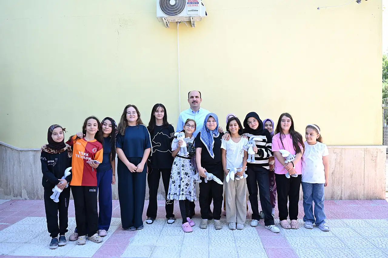 Başkan Altay, Kur'an Kursu'nda öğrencilerle buluştu